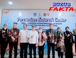 Bupati dan Menko PMK bersama Dirjen Hadiri Peresmian Katarak Center di RSU Padangan