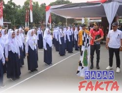 Wabup Trenggalek Lepas Peserta Lomba Gerak Jalan Dalam Rangka HUT Ke- 80 RI
