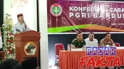 Tekankan Sukses dan Profesionalisme Guru, Ketua PGRI Tulungagung Muhadi Hadiri Koncab PGRI Bandung 
