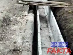 Proyek U-ditch misterius di dusun bedahan desa sudu kecamatan gayam tanpa papan informasi jadi sorotan publik.