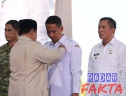 Presiden Prabowo Anugerahkan Satyalancana Wira Karya kepada Bupati Bojonegoro atas Prestasi Ketahanan Pangan