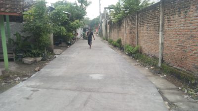 Wujudkan Impian Warga, Pembangunan Jalan Beton di Desa Ngraho Tuntas Sesuai Harapan