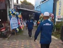 Ketua AWPI Bojonegoro dan anggota Takziah ke Rumah Duka Ayahanda Brigjen Pol Dekananto Eko Purwono