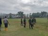 Sinergi TNI dan Pemerintah Kecamatan, 80 Personel Yonif 885 Terjun Kerja Bakti di Lapangan Dander
