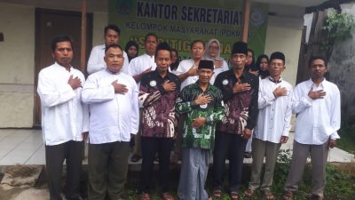 Pokmas Segitiga Emas Pasuruan Tebar Keberkahan, Salurkan Paket Sembako di Kediaman Tokoh Bangil