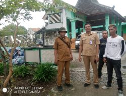Sidak di Balai Desa Ngasem, Camat Ngasem Ajak Perangkat Desa Kerja Bakti Sambut Penilaian Adipura