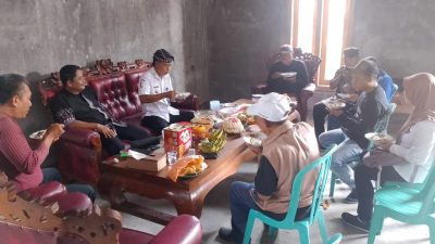 Camat Temayang dan Insan Media Silaturahmi di Kediaman Kades Bakulan