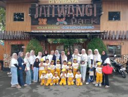 KB Pelangi Sampang-Buntalan Temayang Bojonegoro Peringati Hari Kartini dengan Outbound di Jati Wangi Park Tuban
