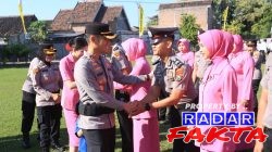 Polres Madiun Gelar Upacara Kenaikan 77 Personel Naik Pangkat