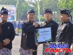 Kapolres Madiun Terima Penghargaan dari Bupati Madiun atas Dedikasi Menjaga Kondusivitas Kabupaten Madiun