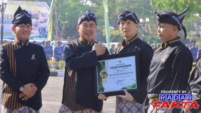 Kapolres Madiun Terima Penghargaan dari Bupati Madiun atas Dedikasi Menjaga Kondusivitas Kabupaten Madiun