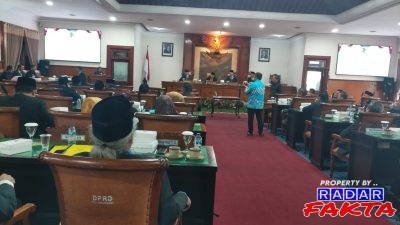 DPRD Tulungagung Gelar Paripurna Bahas APBD 2025, KUA-PPAS 2027 serta pengucapan sumpah dan janji anggota DPRD Pengganti Antar Waktu (PAW)