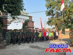 Wujud Nyata Gotong Royong, Pemdes Buntalan Bersama Koramil, Polsek, dan Satgas TNI Bersihkan Lapangan Desa