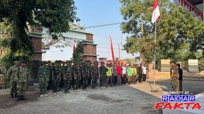 Wujud Nyata Gotong Royong, Pemdes Buntalan Bersama Koramil, Polsek, dan Satgas TNI Bersihkan Lapangan Desa