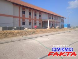 Megaproyek Rp1,16 Triliun Sekolah Rakyat Sampang Cacat Moral: Upah Buruh Paving Rp4 Juta Digantung, Manajemen Lempar Handuk!