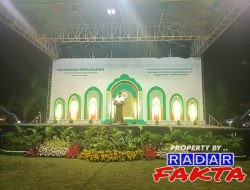 Peringati Maulid Nabi Muhammad dan HUT ke 81 RI, Ribuan Pengamal Sholawat Wahidiyah Padati Alun-Alun Reksogati Caruban