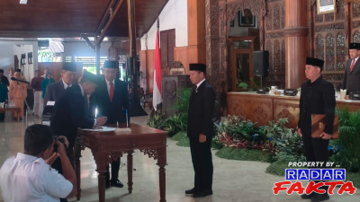 Tri Hariadi Resmi Jadi Sekda Tulungagung, Baharudin Minta Birokrasi Satu Komando dan Percepat Eksekusi Program