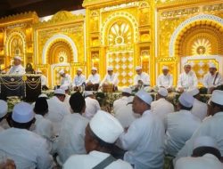 Pengajian Akbar Jamaah Al Khidmah Hadir Edit Hayunan Mewakili Bupati Trenggalek Moch Nur Arifin