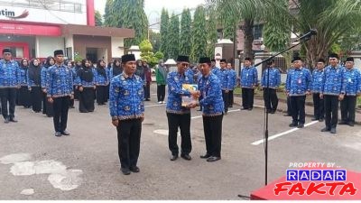 Sekda Trenggalek Serahkan SK Plt Kepala Dinas Perpustakaan dan Kearsipan serta Plt Camat Bendungan